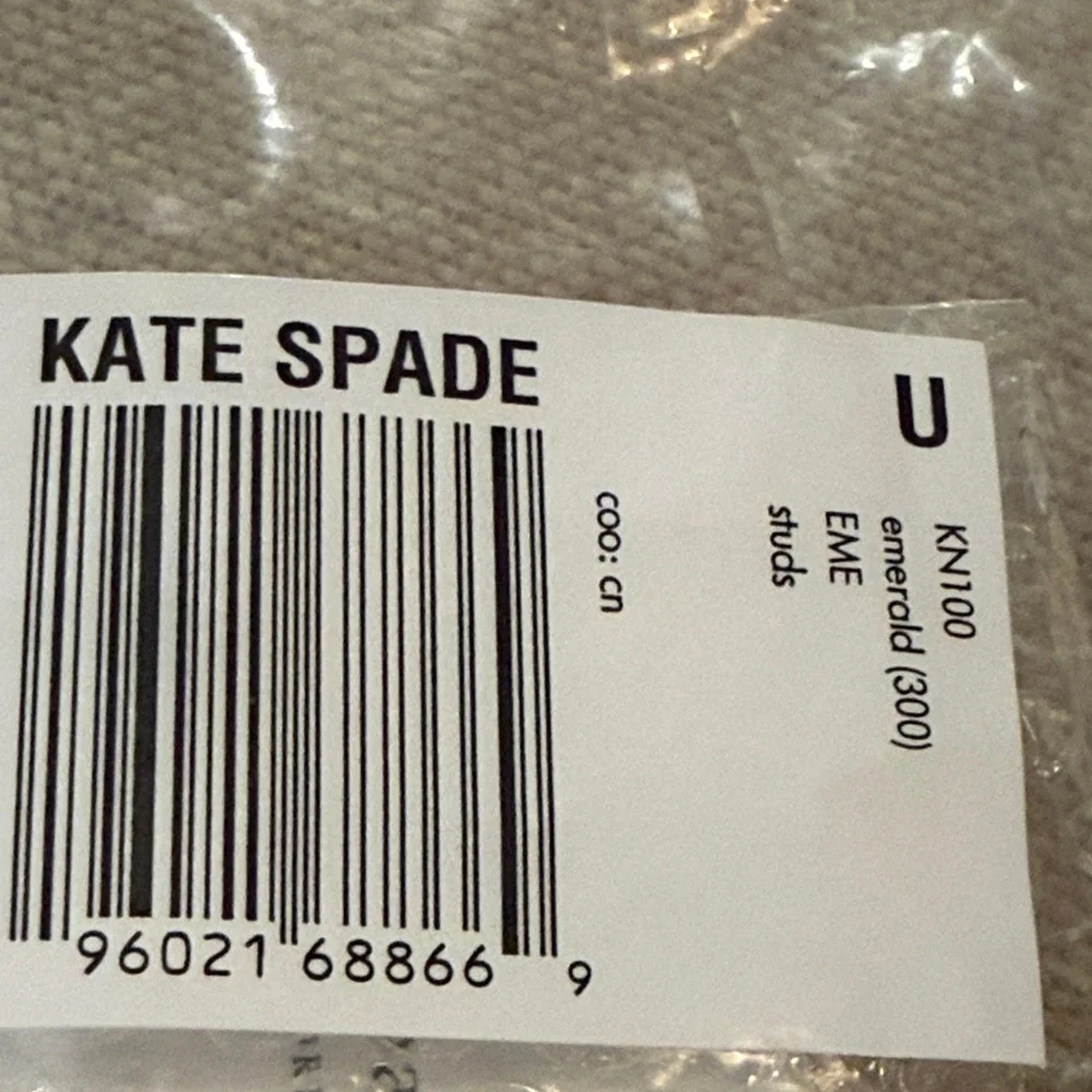 kate spade Emerald High Shine Studs/NWT - Picture 9 of 9